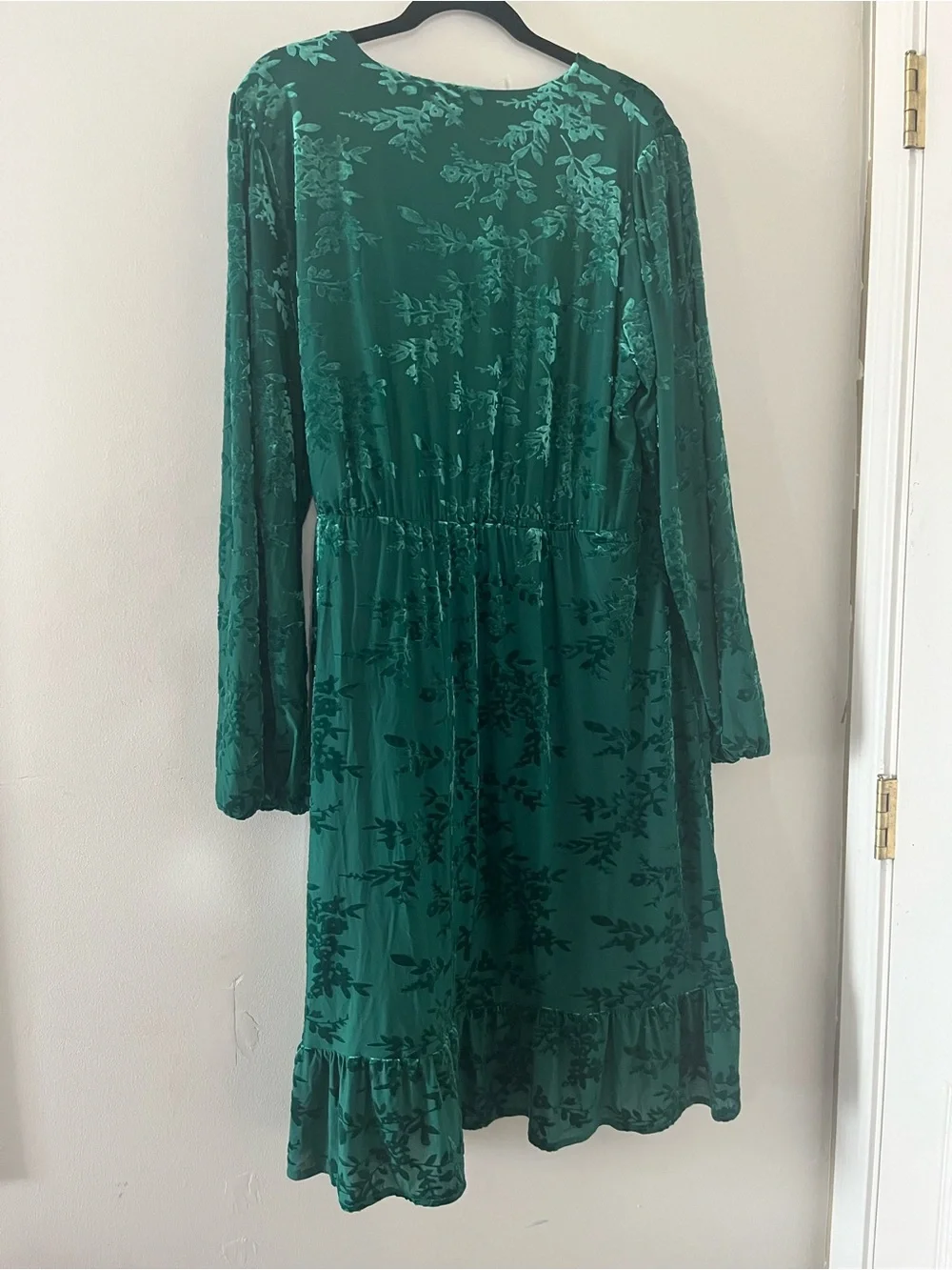 SOLD Draper James Green Floral Burnout Velvet Wrap Midi Dress XXL Romantic - Picture 6 of 6